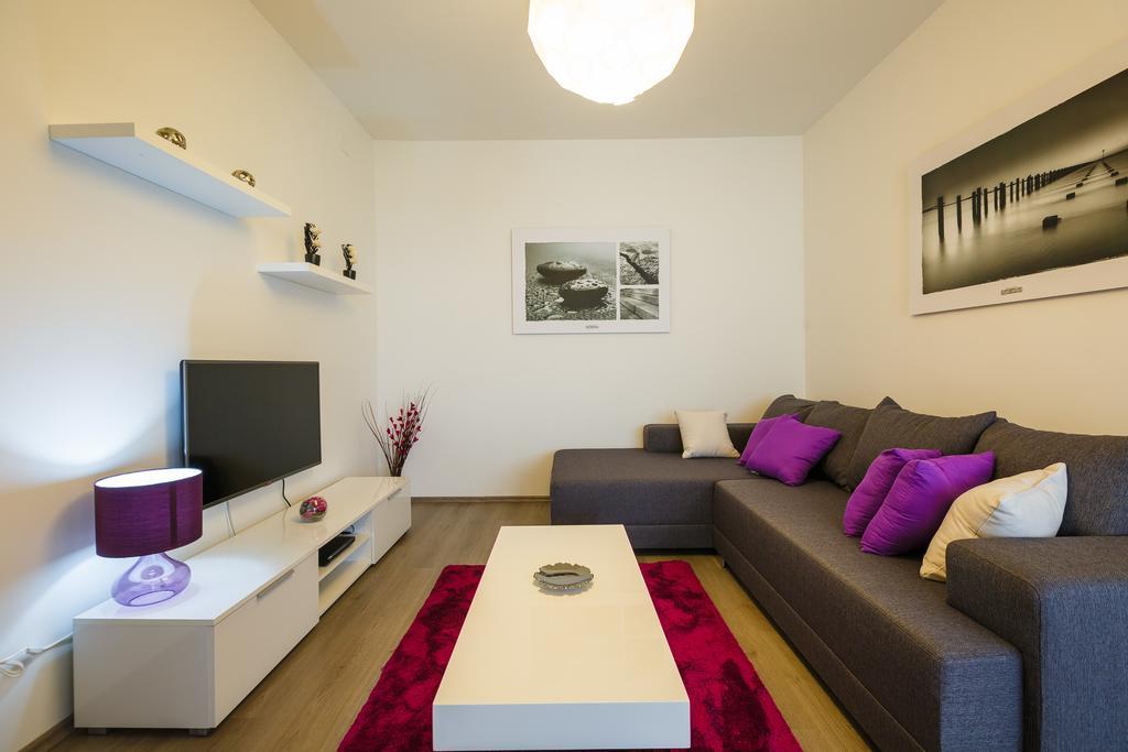 Ivni Apartmani Novigrad Istria Habitación foto